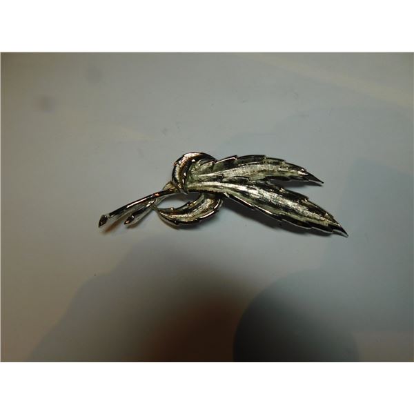 SILVER TONE CORO BROACH