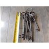Image 4 : VINTAGE STEEL DECORATIVE KEYS
