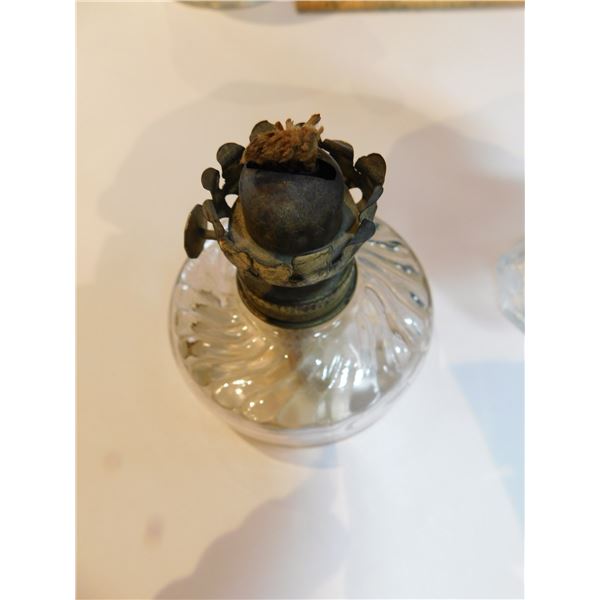 VINTAGE FINGER LAMP