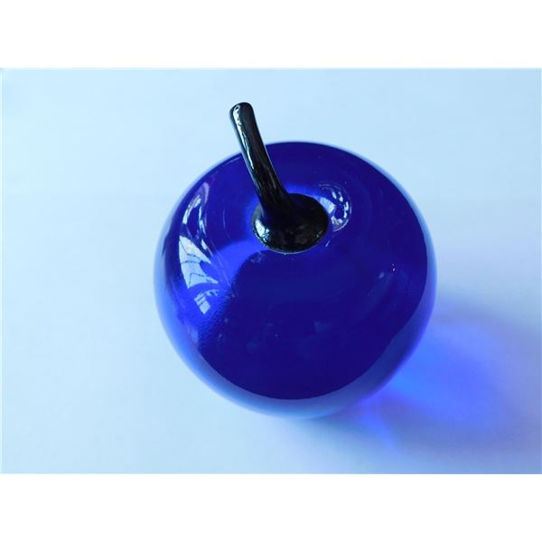 COBALT BLUE APPLE PAPERWEIGHT SIGNED MARK ARMSTRONG