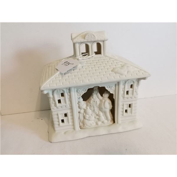 Party Lite Victorian Manor House X-Mas Scene Candle Holder, 7.5”