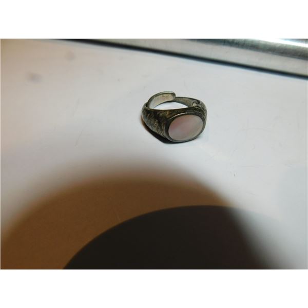 STERLING AND SHELL RING, SIZE 6