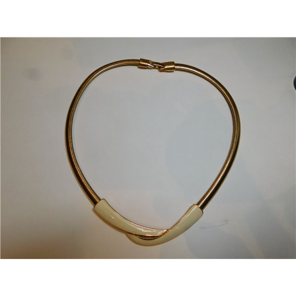 TRIAD VINTAGE NECKLACE