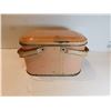 Image 1 : VINTAGE PINK LUNCHBOX