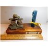 Image 2 : VINTAGE RCMP CENTERPIECE