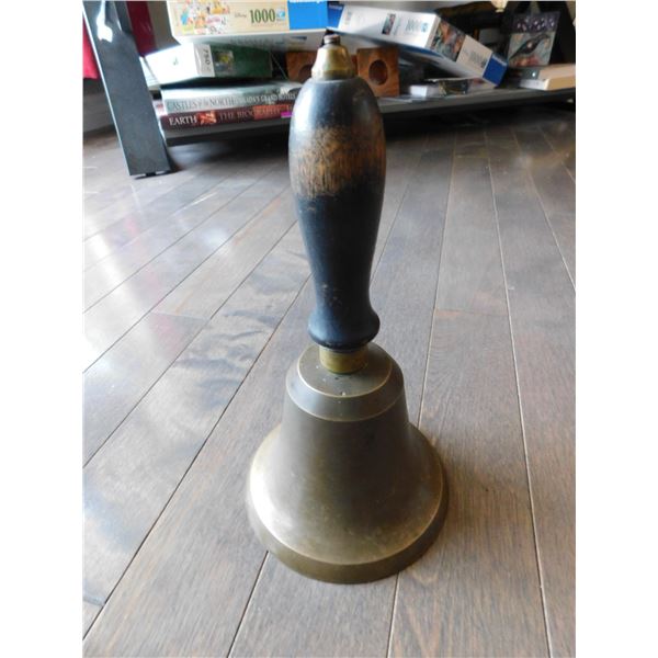 ANTIQUE BRASS SCHOOL BELL, BEAUTIFUL RING TONE