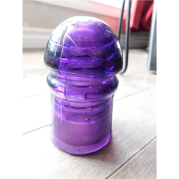 AMYTHEST PURPLE INSULATOR, GREAT CONDITION