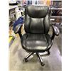 Image 2 : La-Z-Boy Delano Big & Tall Executive Ergonomic Office Chair