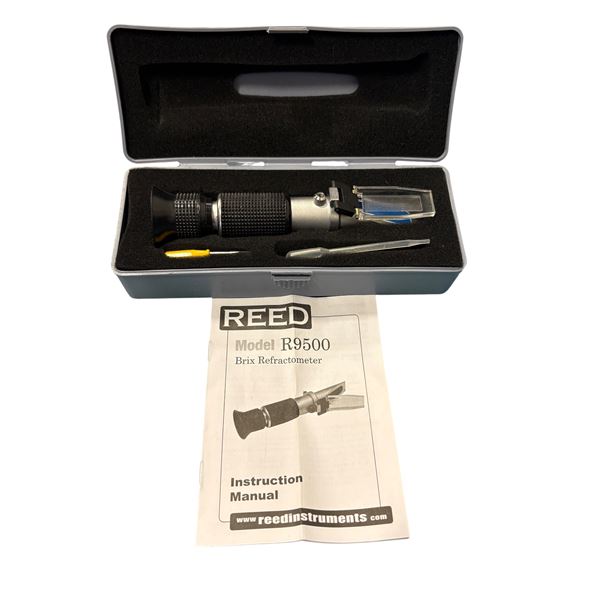 REED Instruments R9500 Brix Refractometer w/ Carrying Case & Accessories