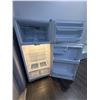 Image 2 : GE 16.6 Cu. Ft. Top-Freezer Refrigerator (Model: GTS17GBSERWW - White)