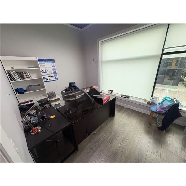 Room contents - Furniture, Decor, Lamp etc. (doesn't include electronics & laptop lot)