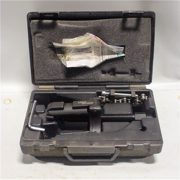MUELLER KUEPS UNIVERSAL BALL BEARING PULLER