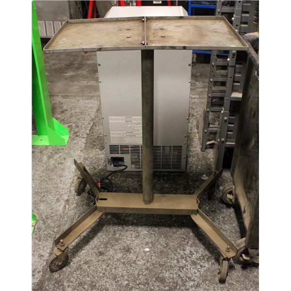 METAL MOBILE TOOL/WORK PLATFORM