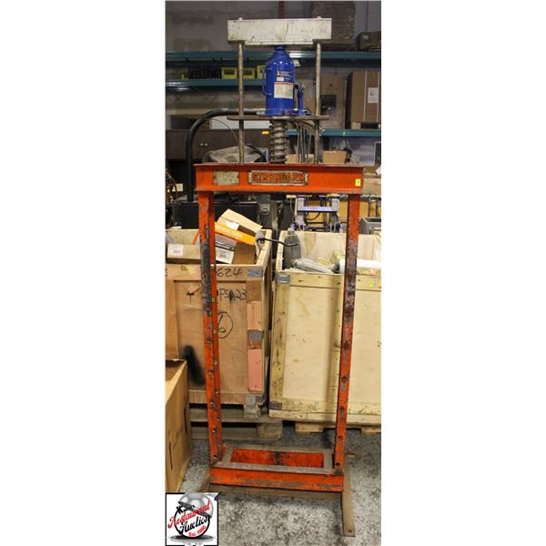 STRONG ARM MANUAL HYDRAULIC PRESS