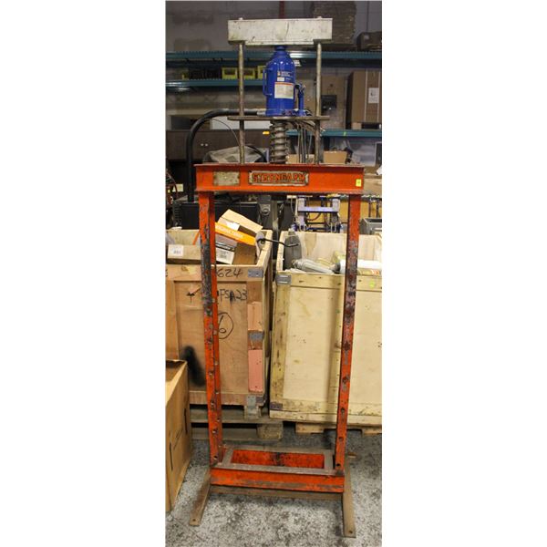 STRONG ARM MANUAL HYDRAULIC PRESS