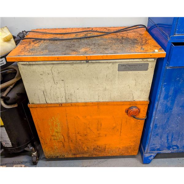 ORANGE PARTS WASHER