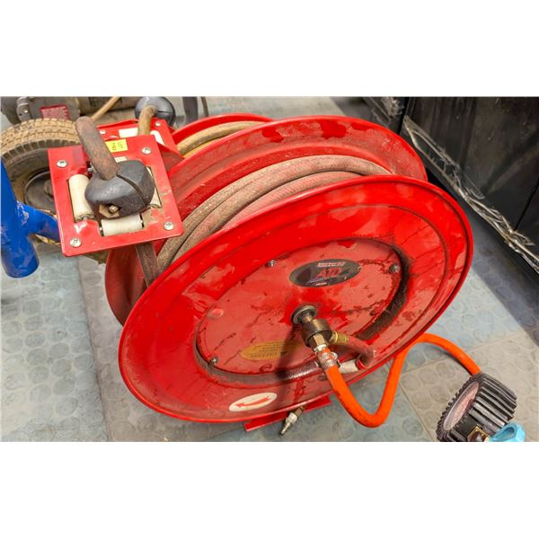 WALL MOUNT HOSE REEL W/ AIR HOSE