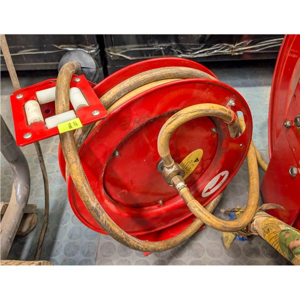 SMALL WALL MOUNT HOSE REEL W/ AIR HOSE