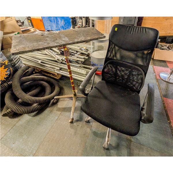 OFFICE CHAIR W/ WOODEN WORK PLATFORM