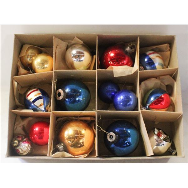 BOX OF VINTAGE GLASS CHRISTMAS ORNAMENTS
