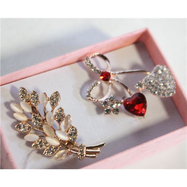 NEW 2PCS BROOCH SET
