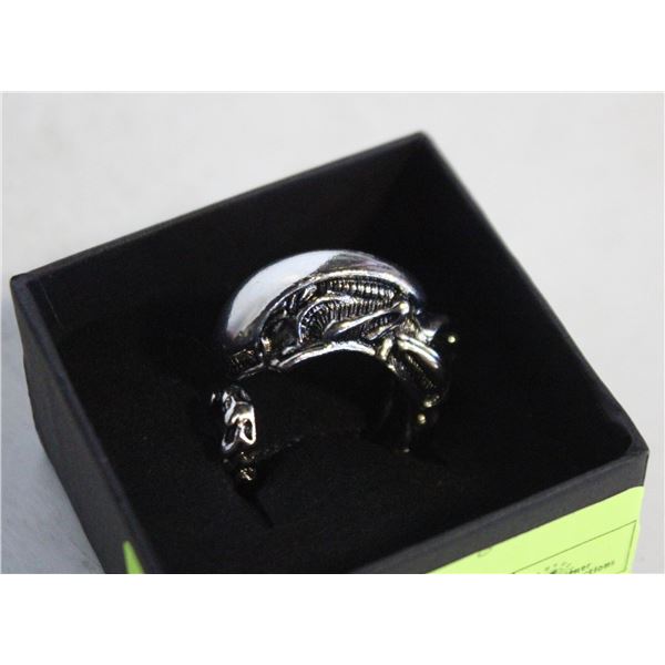 ALIEN SHAPE RING - ADJUSTABLE SIZE