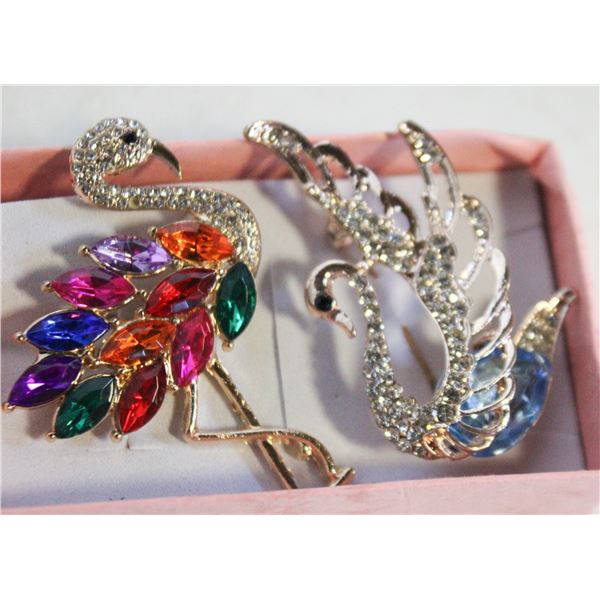 NEW 2PCS BROOCH SET