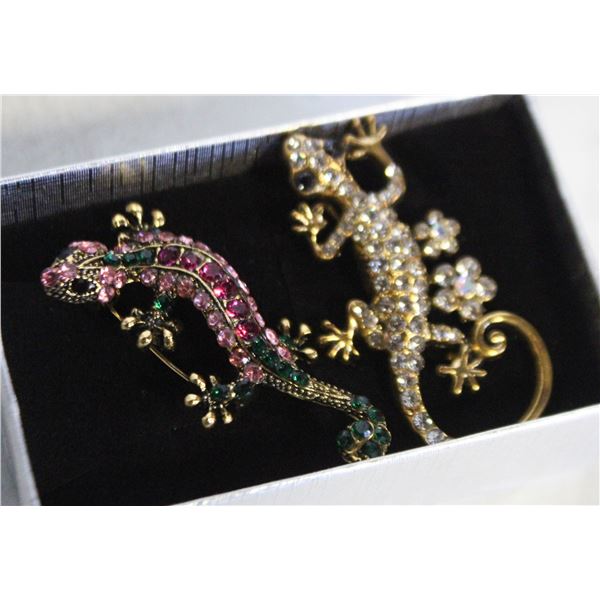 NEW 2PCS BROOCH SET