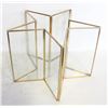 Image 1 : STAR SHAPED BRASS AND GLASS DÉCOR