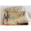 Image 1 : FRINGED CASHMERE SHAWL
