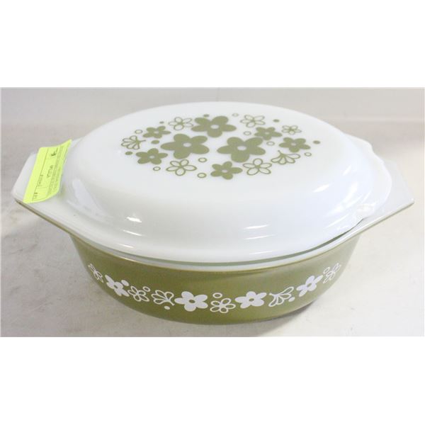 VINTAGE PYREX SPRING BLOSSOM 1.5QT WITH LID