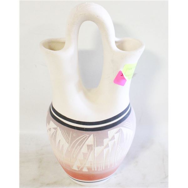 NAVAJO NATIVE AMERICAN POTTERY WEDDING VASE