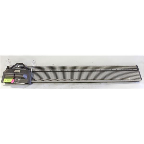 BOND CLASSIC KNITTING MACHINE