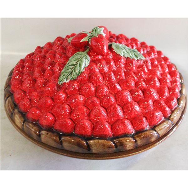 VTG STRAWBERRY PIE KEEPER WITH LID