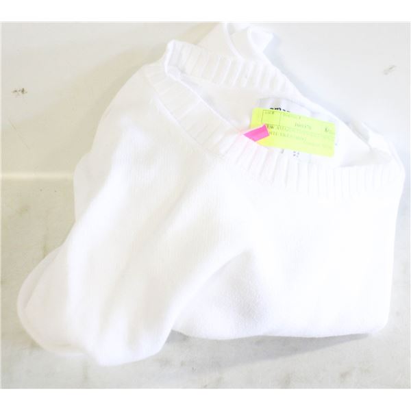 NEW AMAZON ESSENTIALS SMALL WHITE SWEATSHIRT