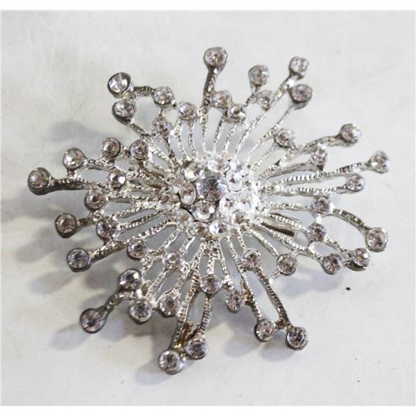 VINTAGE STARBURST BROOCH