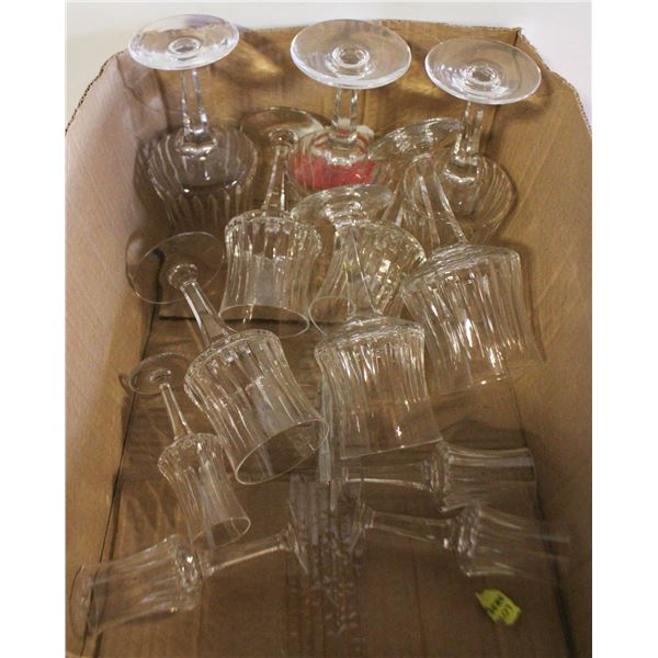 ROYAL DOULTON SONNET: 4 CORDIAL, 4 WINE AND