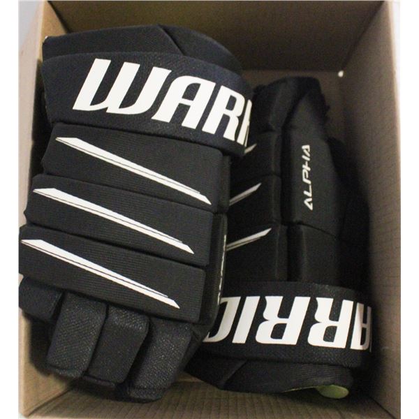 NEVER USED WARRIOR QX5 HOCKEY GLOVES 13INCH/33CM