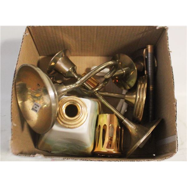 VINTAGE BRASS/METALWARE ITEMS BOX LOT