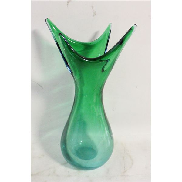 VINTAGE MURANO SOMMERSO VASE