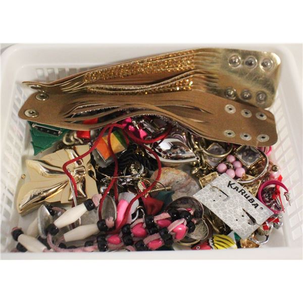 BOX OF MISC JEWELRY