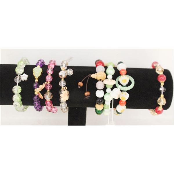 NEW JEWELRY ORGANIZER WITH 8 STONES BEAD