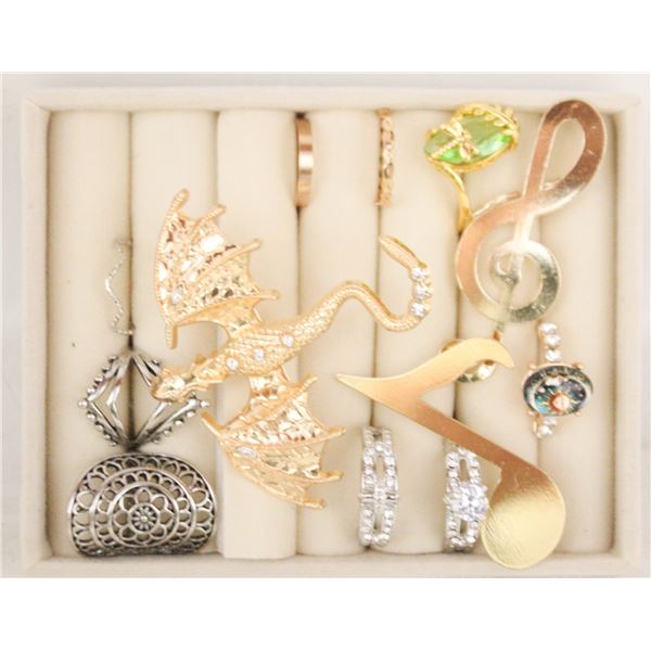 EWELRY ORGANIZER TRAY WITH RINGS AND BROOCHS