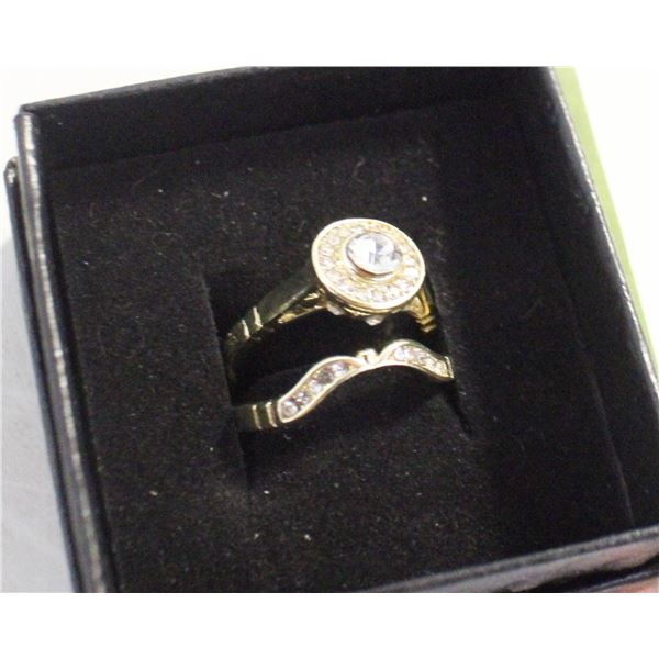 ROUND HALO RING WITH PAVE BAND
