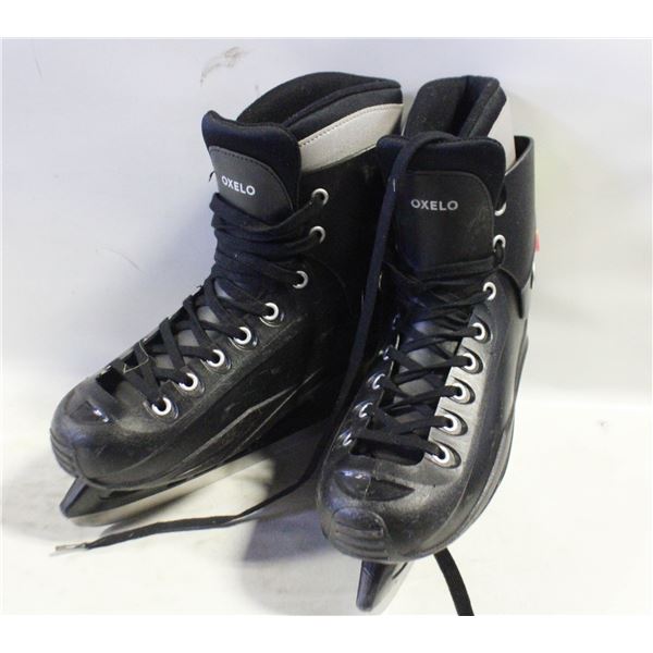 OXELO MENS SIZE 9 ICE SKATES - USED