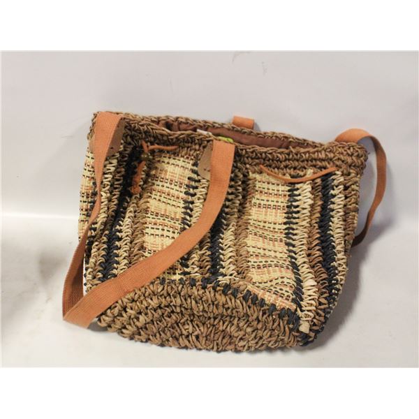 ESTATE BEACH BAG WICKER STYLE WEAVED