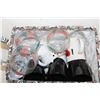 Image 1 : FLAT OF GLASSWARE KITCHEN ITEMS