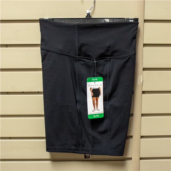 NEW DANSKIN WOMEN'S BLACK YOGA/ACTIVE SHORT XL