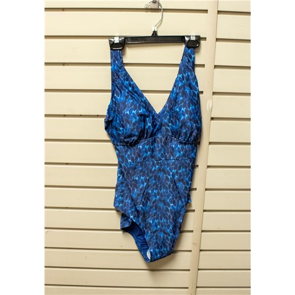 NEW WOMENS SZ 10 ROOTS 1PCS SWIMSUIT