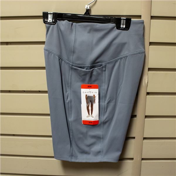 NEW DANSKIN WOMEN'S GREY YOGA/ACTIVE SHORT SIZE M